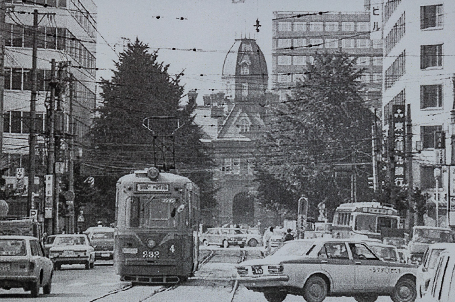 市電苗穂線は1971年に廃止になった。写真は9月30日、運行最後の日に撮影されたもの（札幌市公文書館所蔵）